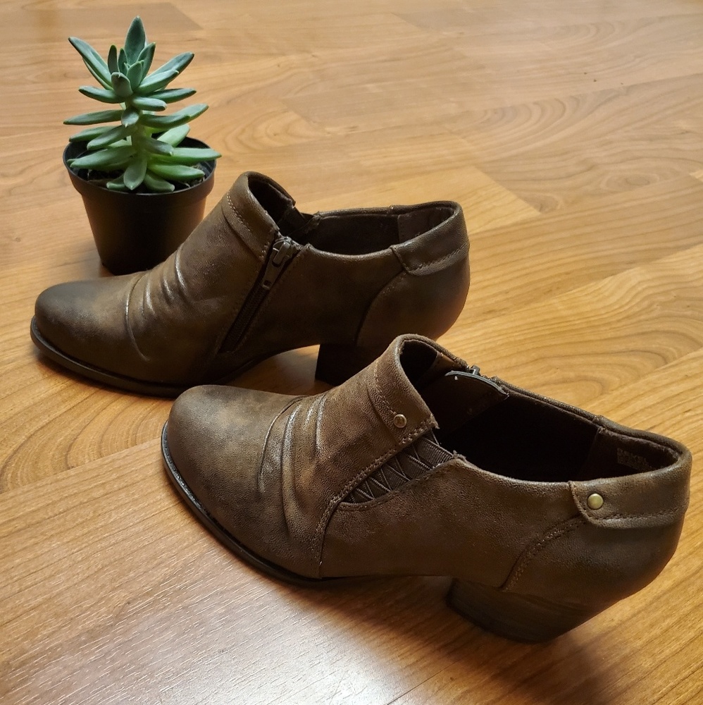BareTraps Heels